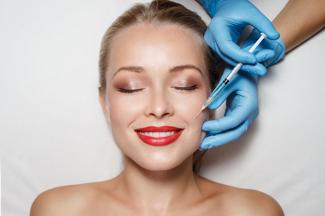 Botox Yaptıran Kadın Duvar kağıdı