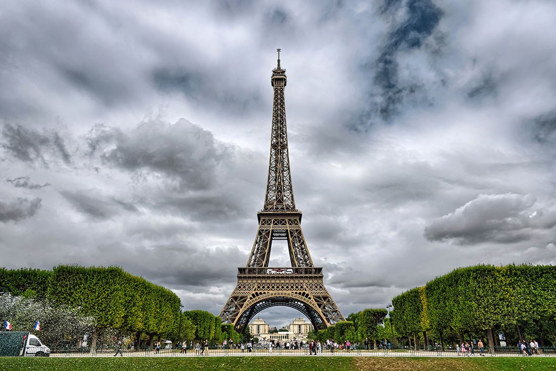 Paris Eyfel Kulesi 3D Duvar Kağıdı Görseli