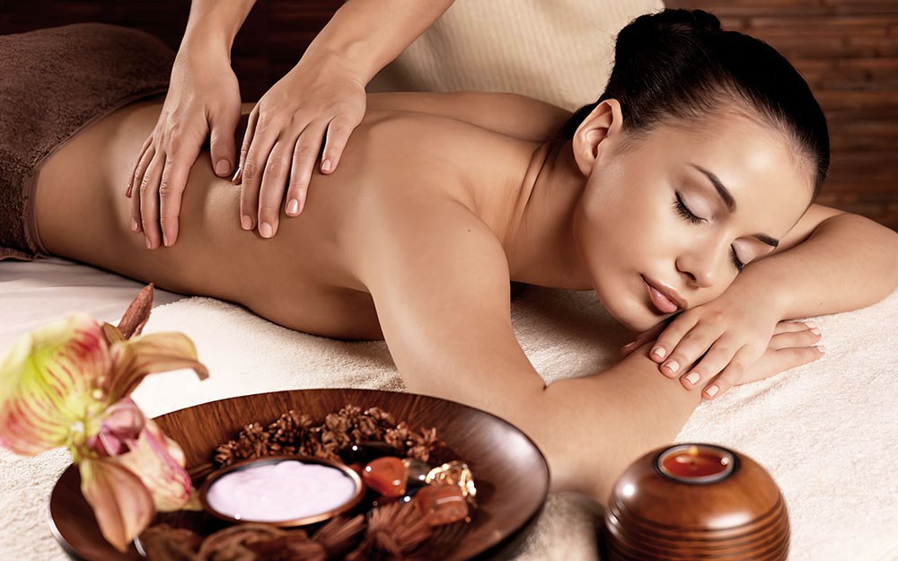 Bayan Spa Merkezi Terapi Masajı 3D Duvar Kağıdı