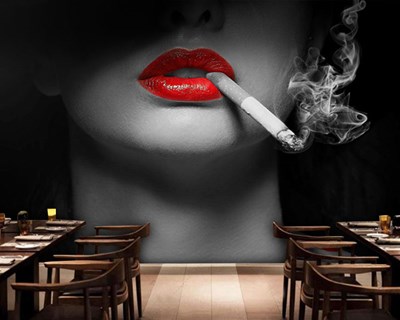 Dumanlı Sigara İçen Kadın Yüzü Duvar Posteri