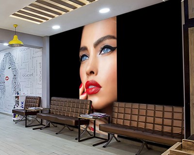 Mavi Gözlü Kırmızı Rujlu Kadın Yüzü 3D Güzellik Salonu Kuaför Duvar Posteri