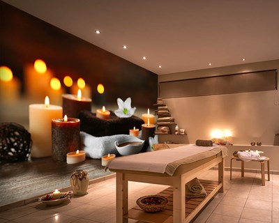 Kokulu Mumlar ve Çiçekler 3D Spa Merkezi Duvar Kağıdı