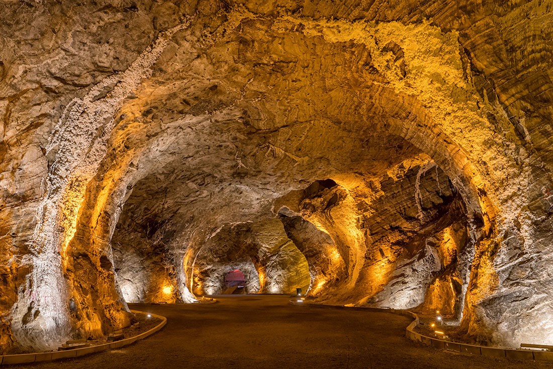 Işıklı Kayalık Mağara Duvar Kağıdı Modeli