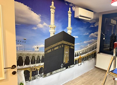 Evimin Kalbinde Kabe: Duvarlarıma Yansıyan Huzur ve Maneviyat