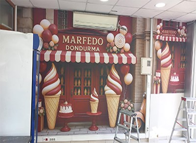 Mekanlara Tat Katan Tasarım: "Marfedo Dondurma" Duvar Kağıdıyla Gelen Nostaljik Esinti