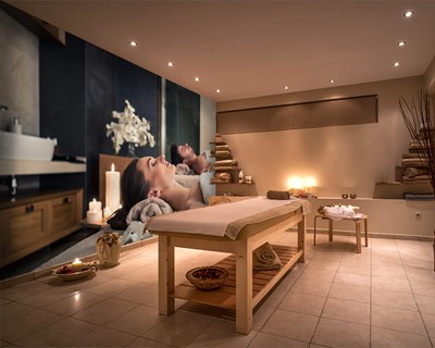 Çift Masajı Resimli Spa Merkezi Duvar Kağıdı Modeli
